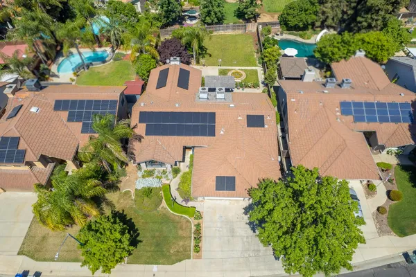 $470,000 | 2091 Escalon Avenue, Clovis, CA 93611