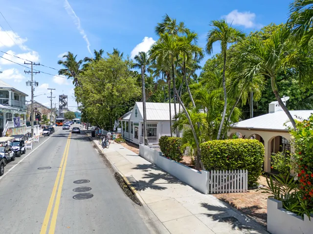 $2,600,000 | 215 Whitehead Street, Key West, FL 33040