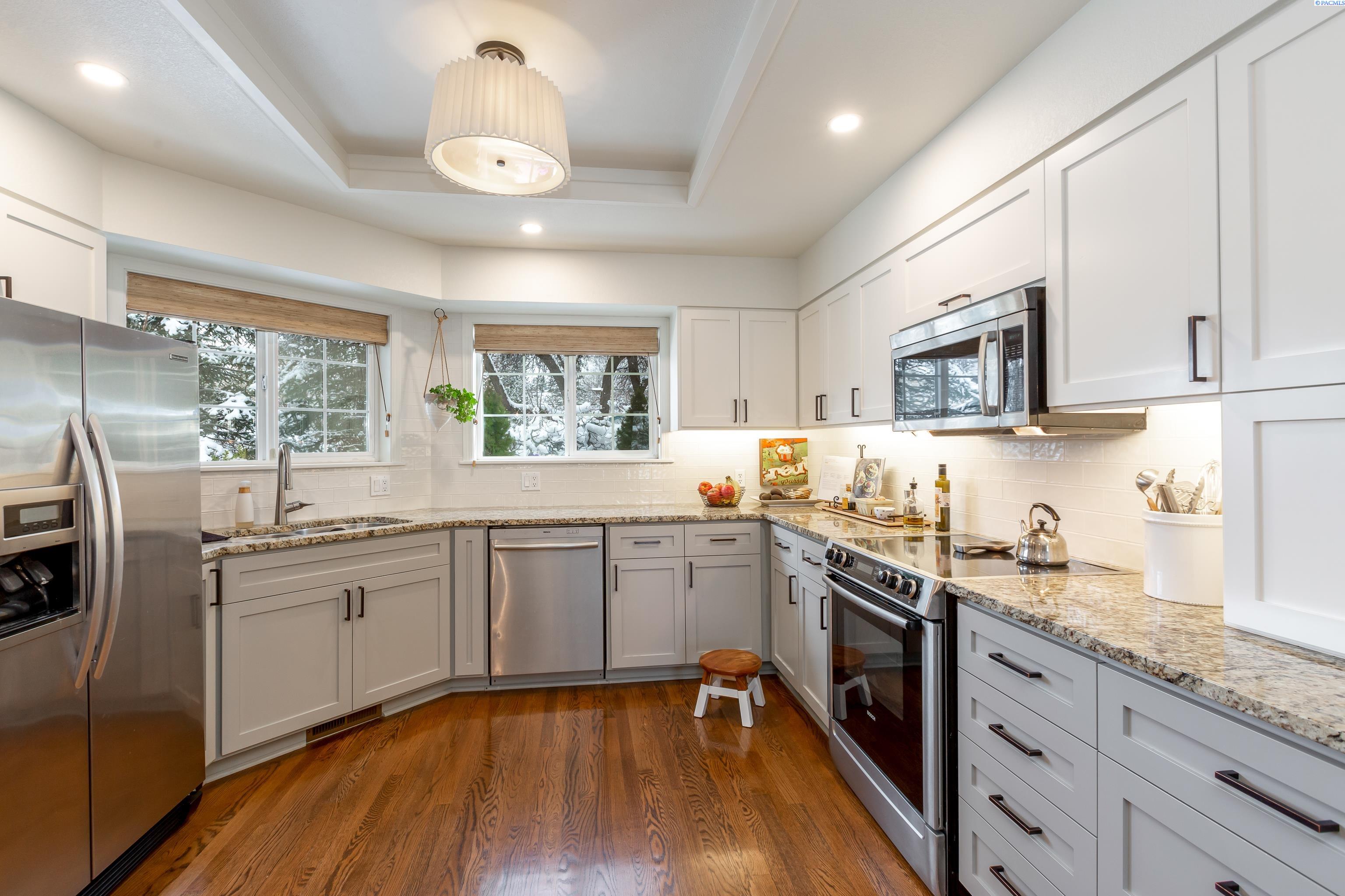 706 Southeast Ridgeview Street Pullman, WA 99163 - Photo 12 of 34 Gallery Image 12