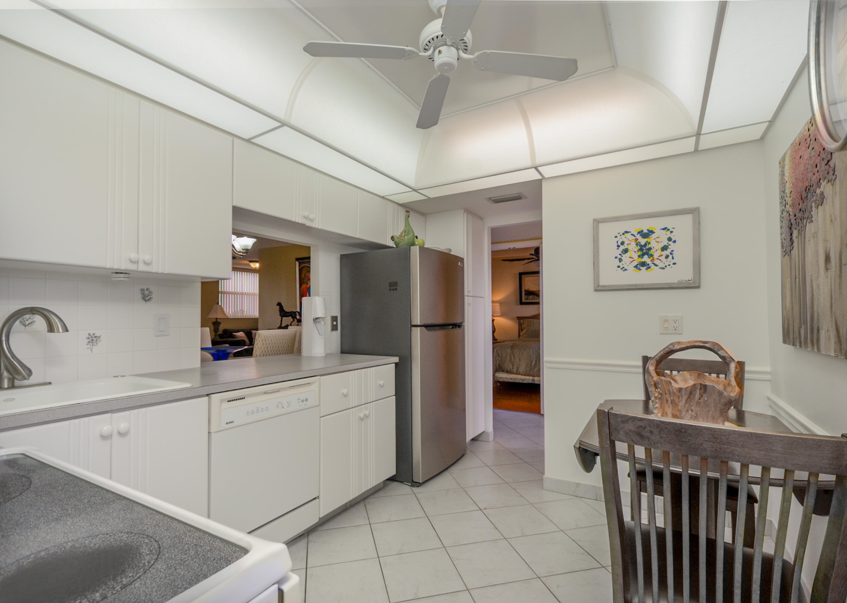 6461 Northwest 2nd Avenue, Unit 507 Boca Raton, FL 33487 - Photo 14 of 25 Kitchen