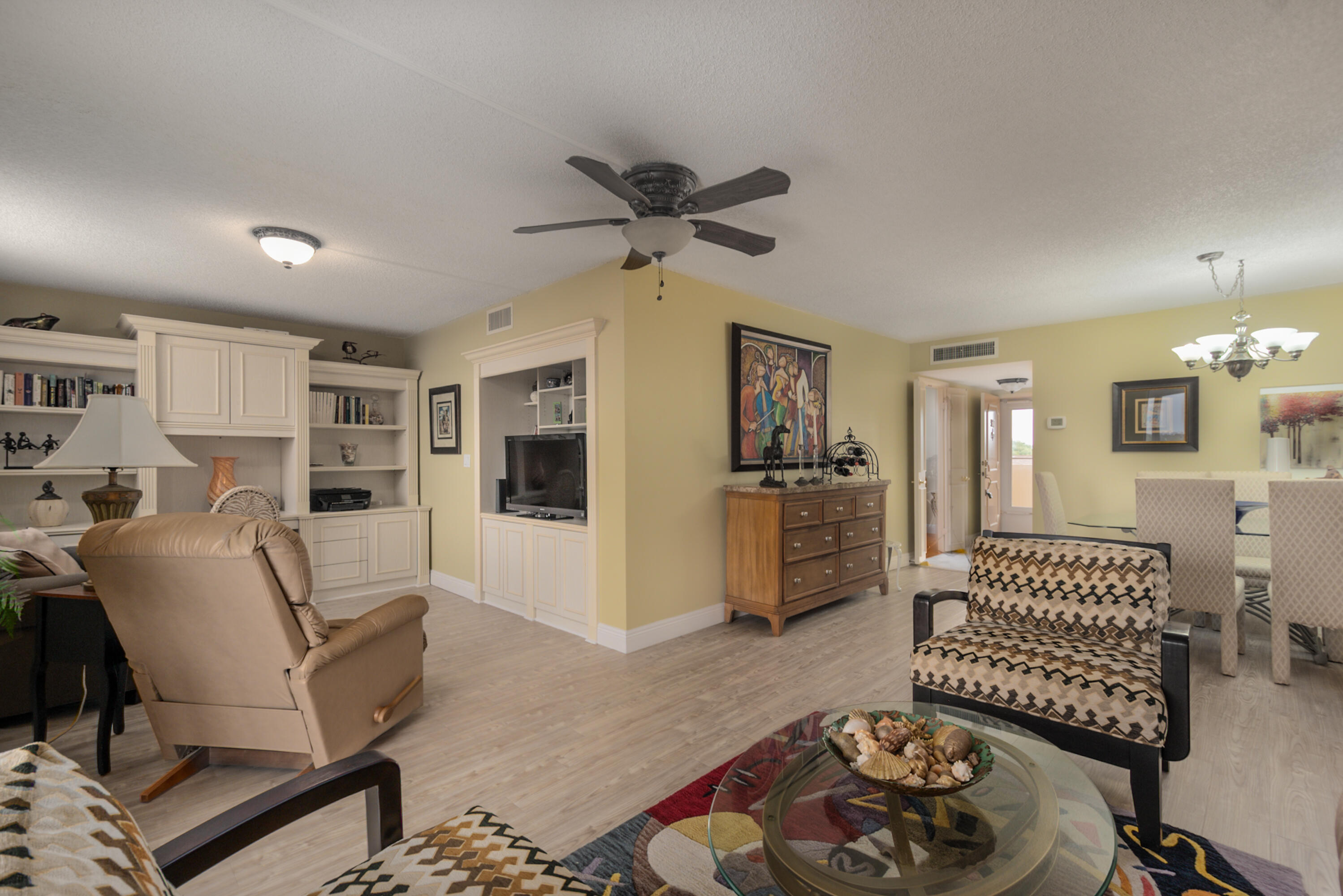 6461 Northwest 2nd Avenue, Unit 507 Boca Raton, FL 33487 - Photo 8 of 25 Living and Family Rooms
