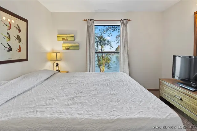 $185,000 | 278 Lone Oak Point, Unit 18, Sunrise Beach, MO 65079