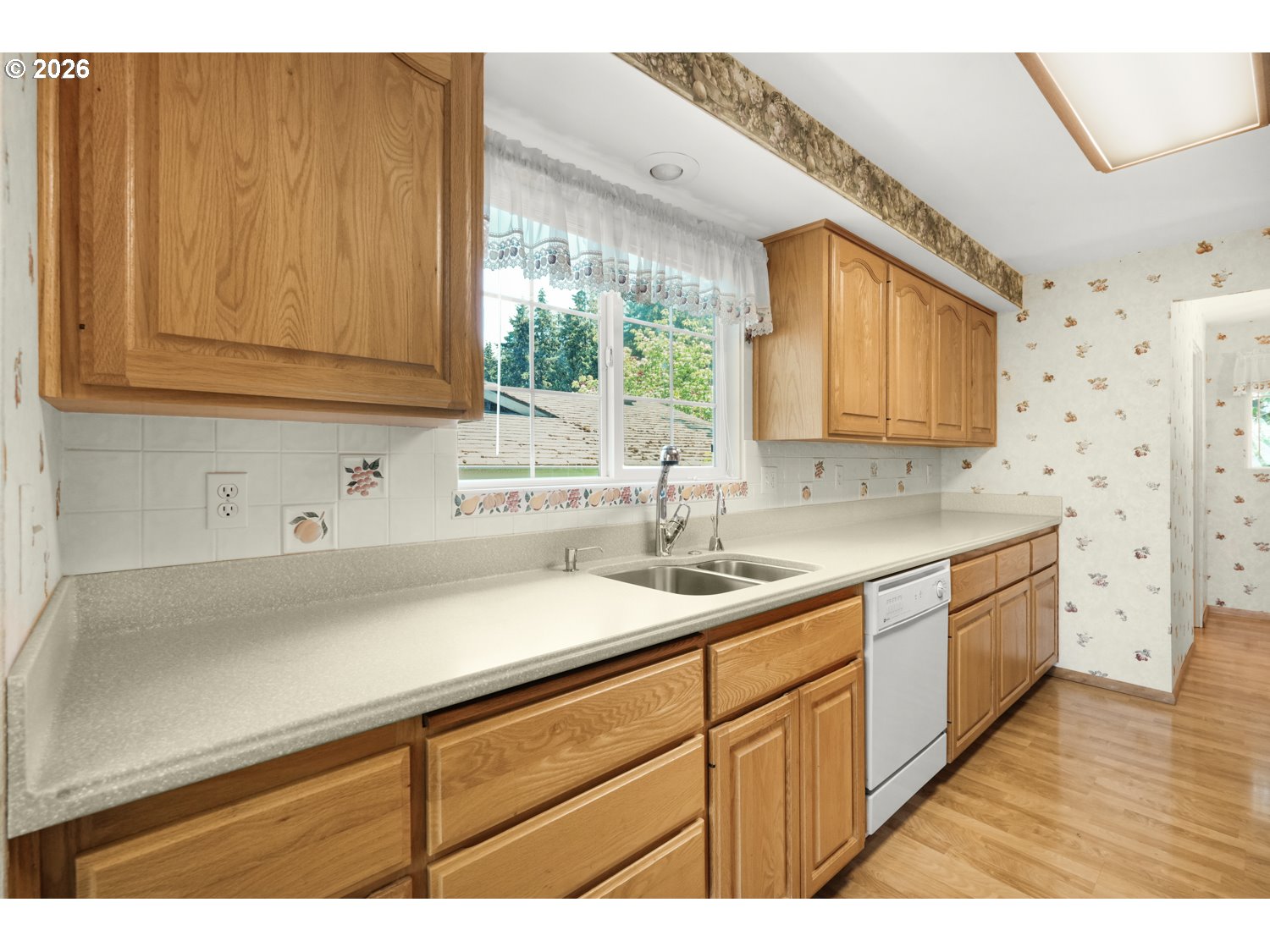 2225 West 28th Avenue Eugene, OR 97405 - Photo 10 of 34