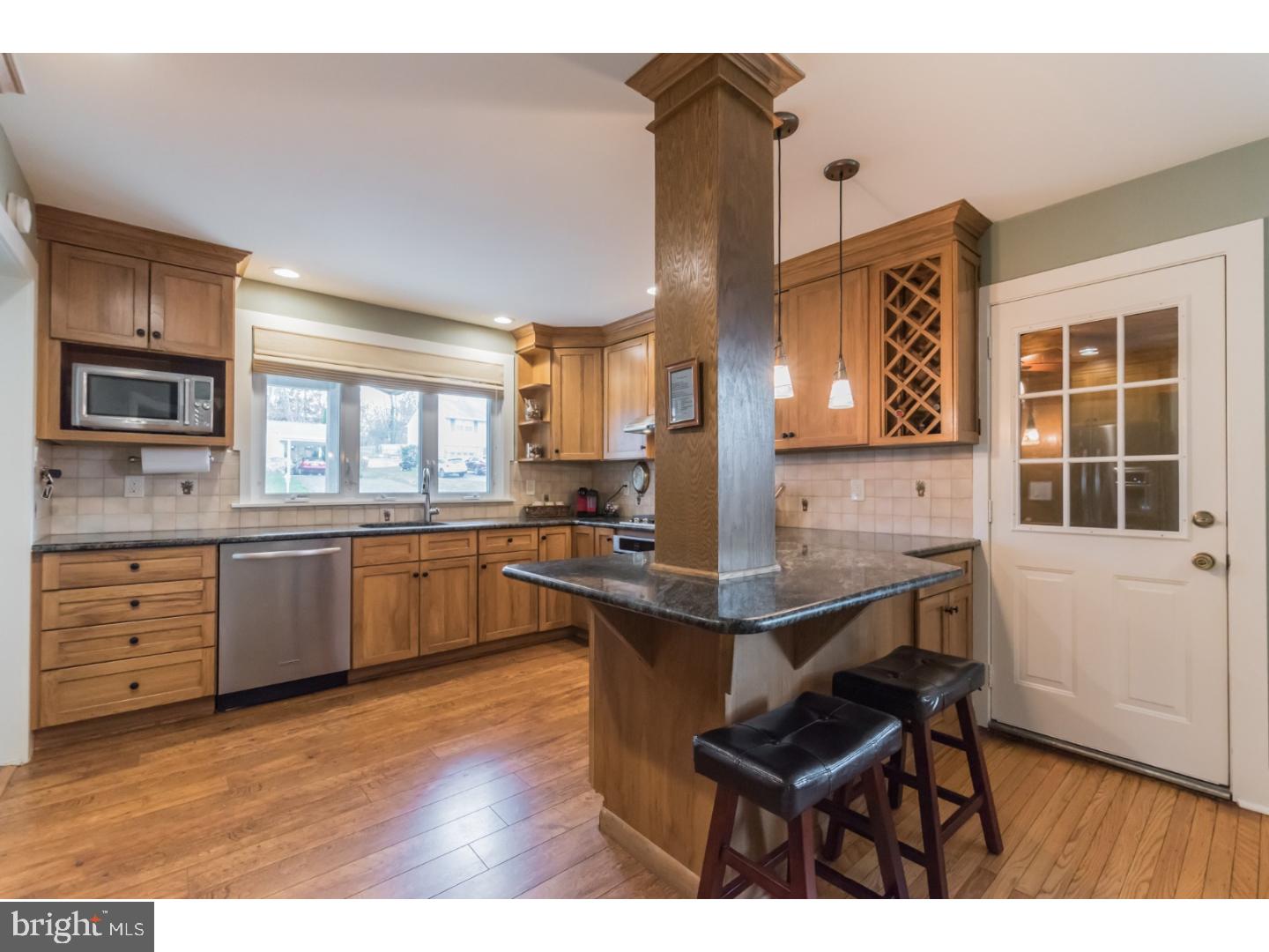 219 Preston Road Flourtown, PA 19031 - Photo 9 of 25