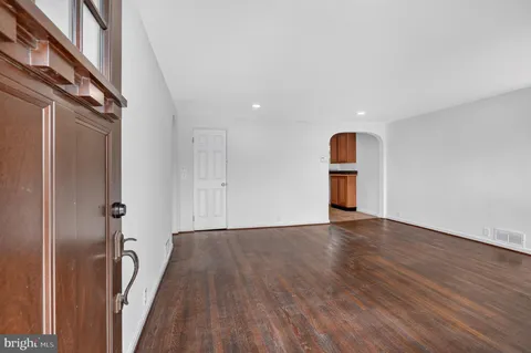 $1,267,000 | 750 North George Mason Drive, Arlington, VA 22203