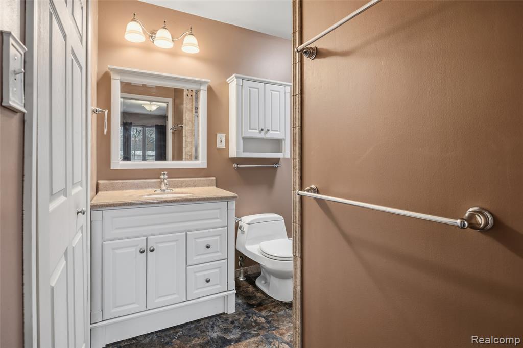 21650 Telegraph Road Flat Rock, MI 48134 - Photo 33 of 70