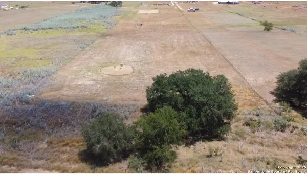 $329,000 | 3144 Fm 1922, Floresville, TX 78114