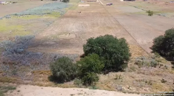 a view of a parking space