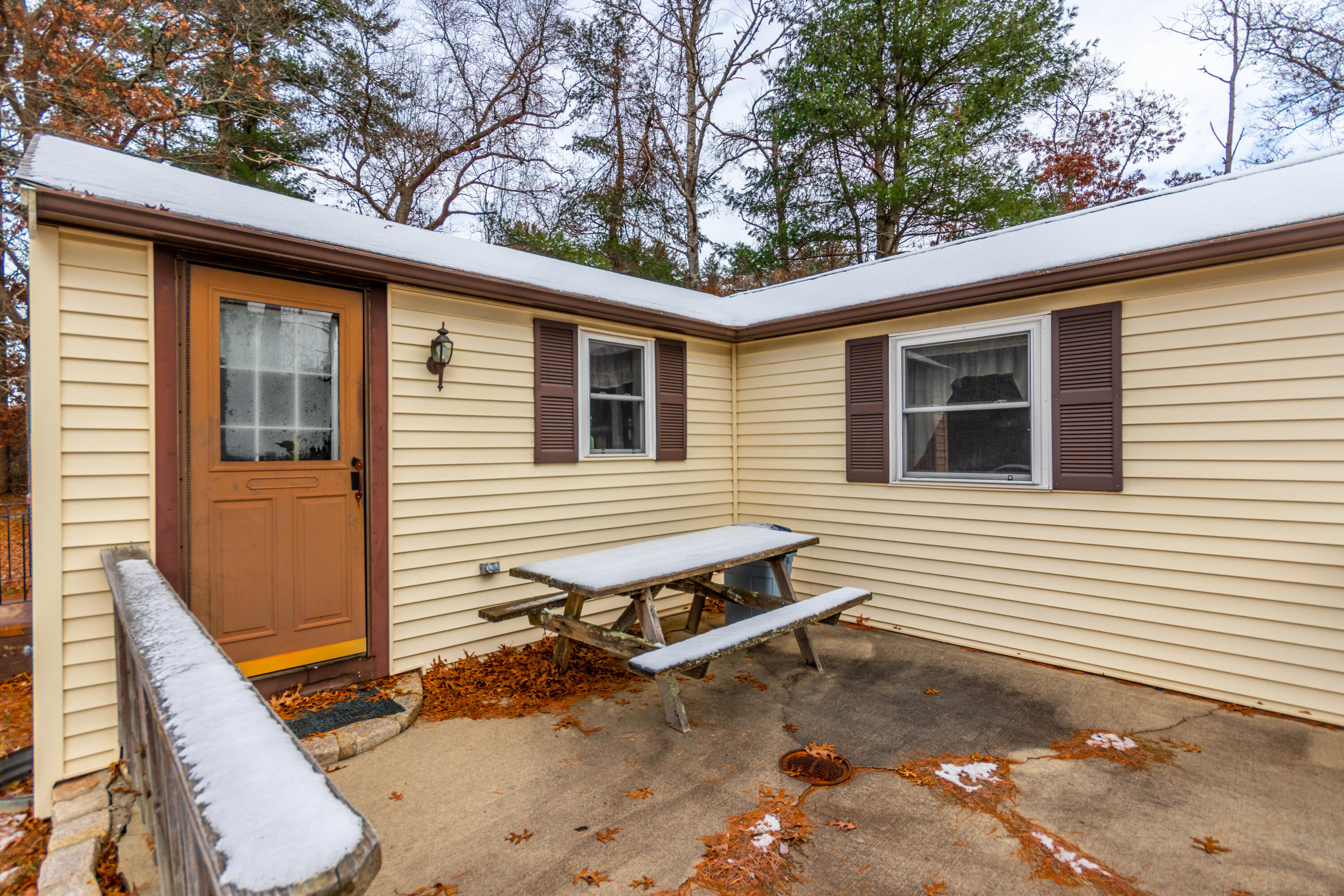910 County Road West Wareham, MA 02576 - Photo 14 of 15 Patio