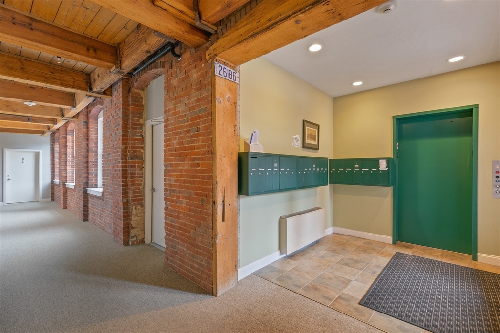 25 Cedar Street, Unit 4 Amesbury, MA 01913 - Photo 23 of 39