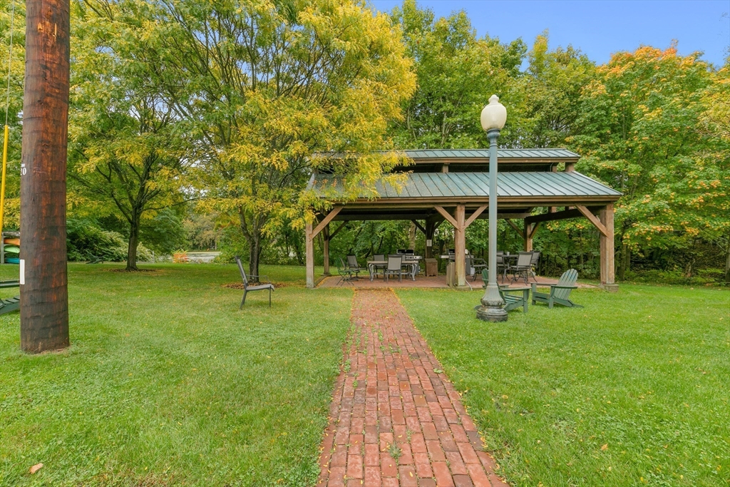 25 Cedar Street, Unit 4 Amesbury, MA 01913 - Photo 26 of 39