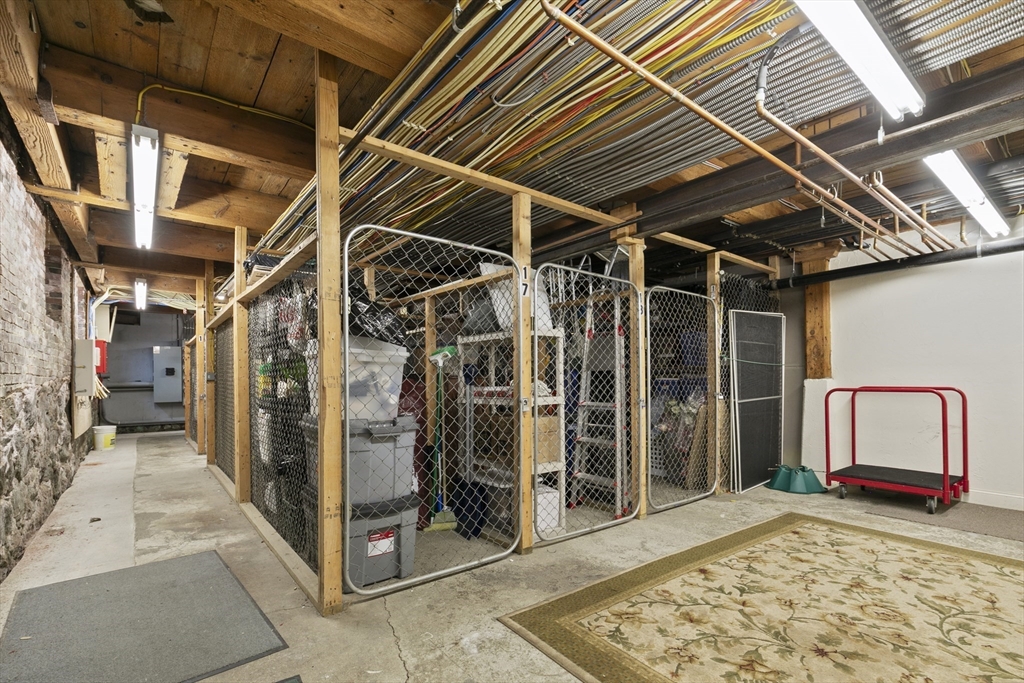 25 Cedar Street, Unit 4 Amesbury, MA 01913 - Photo 37 of 39