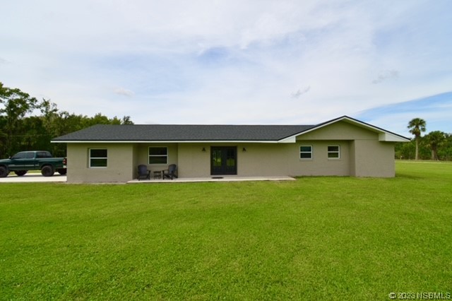 a house view with a outdoor space