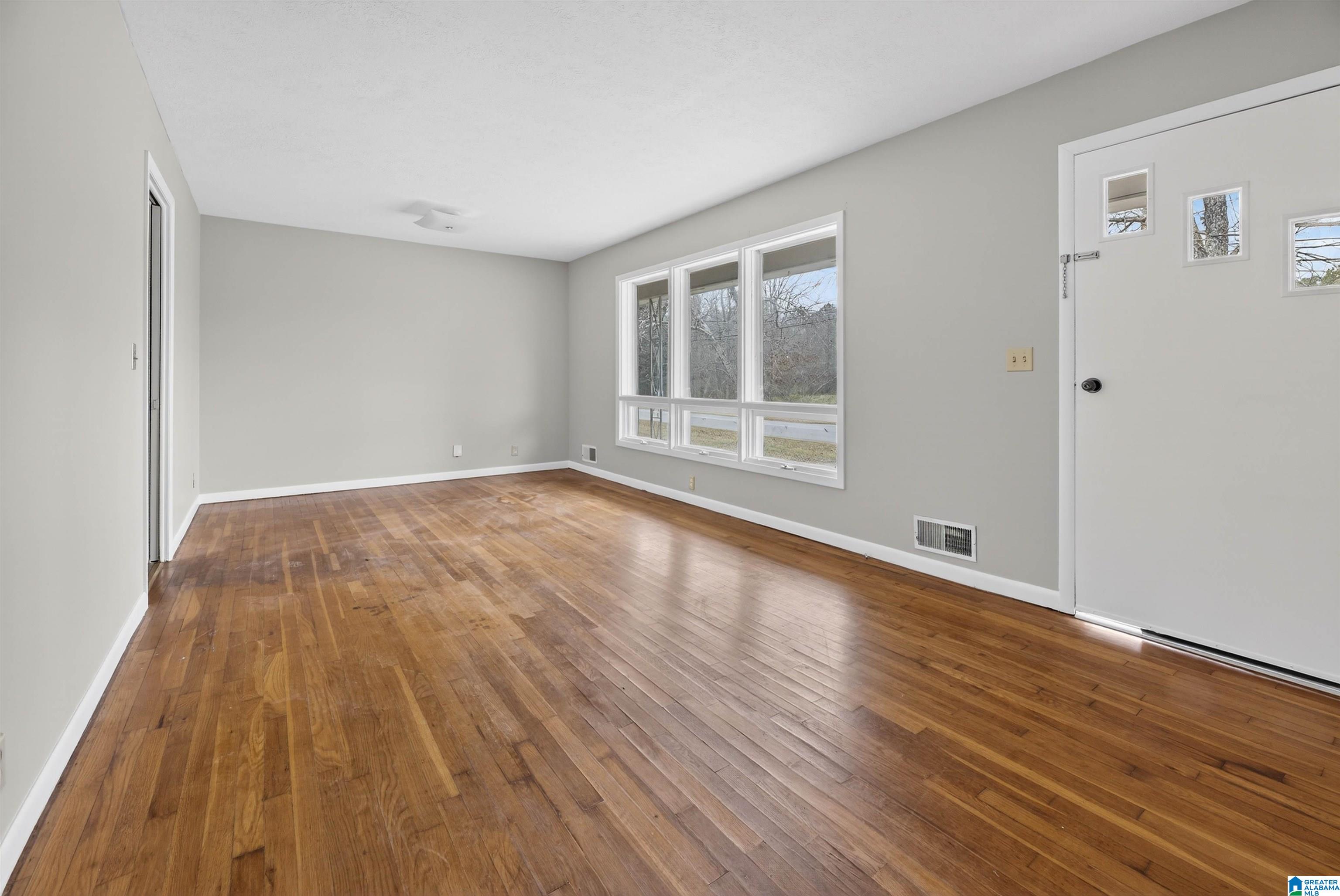 4104 Greenbrier Dear Road Anniston, AL 36207 - Photo 6 of 36