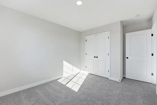 $374,734 | 27014 East Dogwood Lane, Lee's Summit, MO 64086