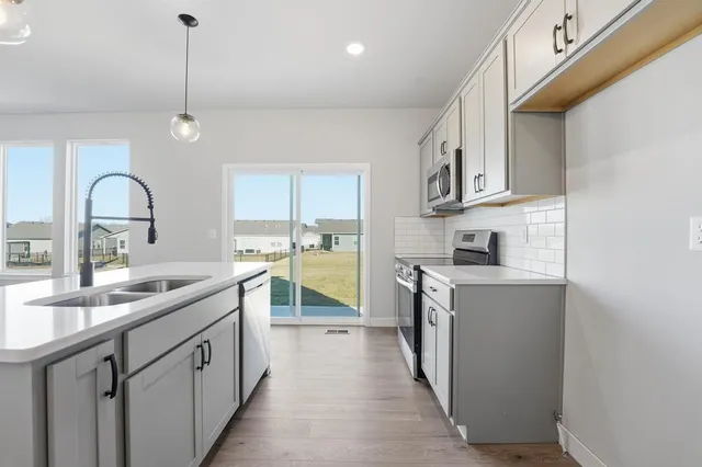 $374,734 | 27014 East Dogwood Lane, Lee's Summit, MO 64086