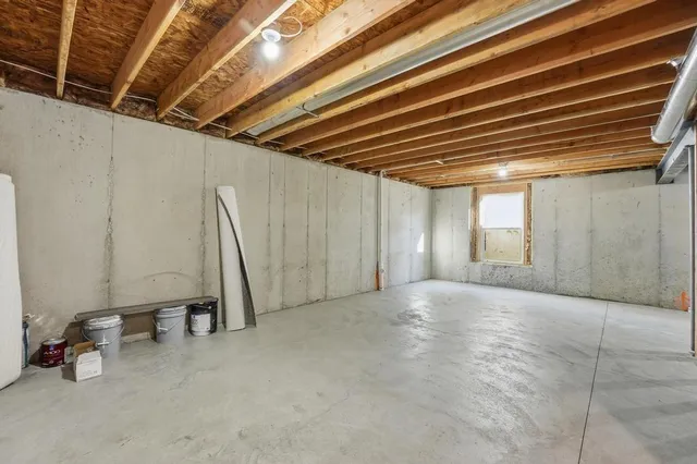 $374,734 | 27014 East Dogwood Lane, Lee's Summit, MO 64086