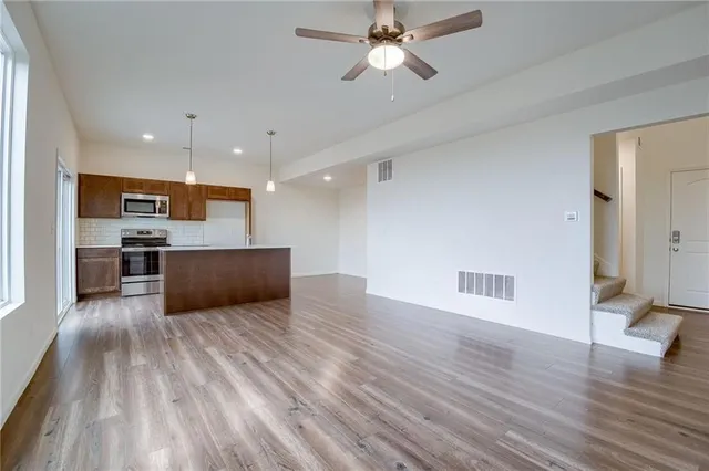 $374,734 | 27014 East Dogwood Lane, Lee's Summit, MO 64086