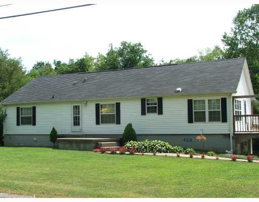 2112 Frew Mill Road New Castle, PA 16101 - Photo 1 of 10 Exterior Front.