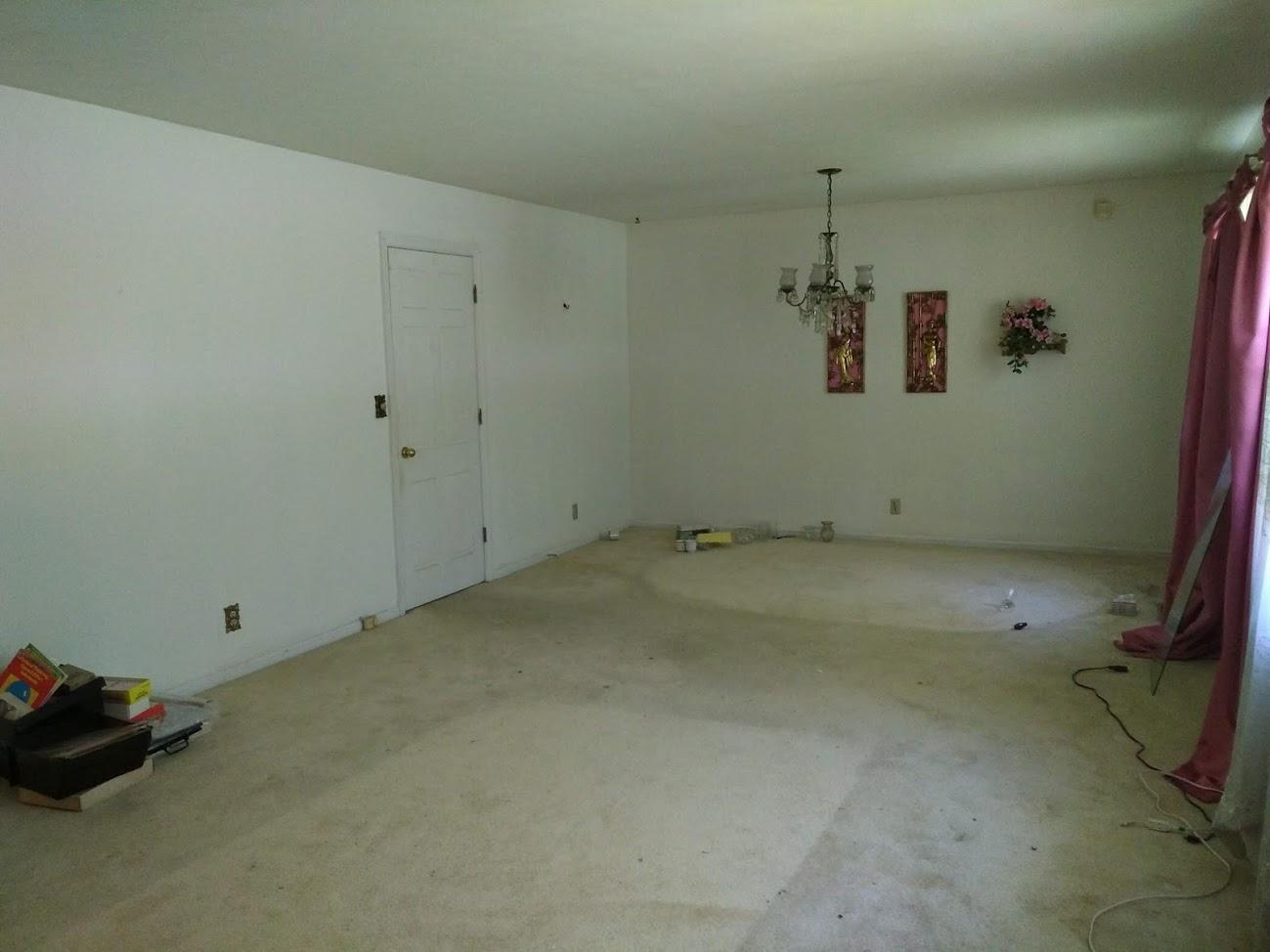 1058 Shallowford Road Chattanooga, TN 37411 - Photo 3 of 10 LIving Room Dining Area