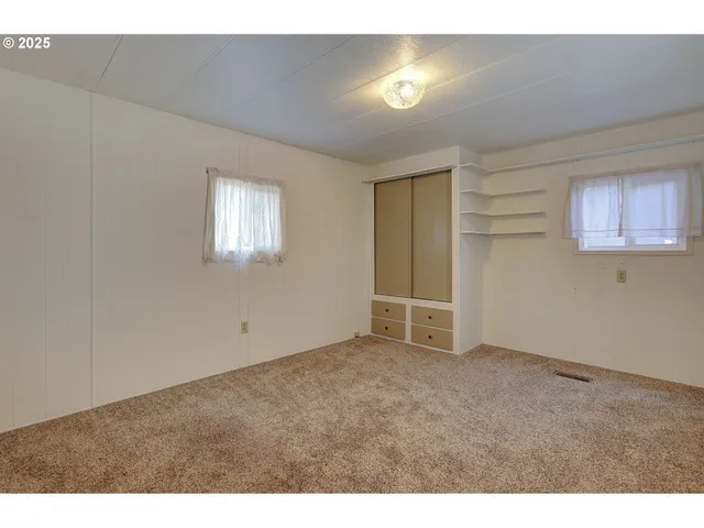 $87,400 | 15509 Southeast Mill Plain Boulevard, Vancouver, WA 98684