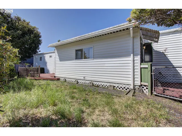 $87,400 | 15509 Southeast Mill Plain Boulevard, Vancouver, WA 98684