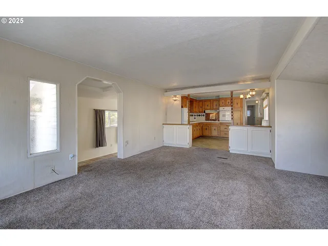 $87,400 | 15509 Southeast Mill Plain Boulevard, Vancouver, WA 98684