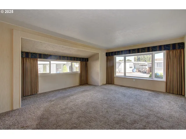 $87,400 | 15509 Southeast Mill Plain Boulevard, Vancouver, WA 98684