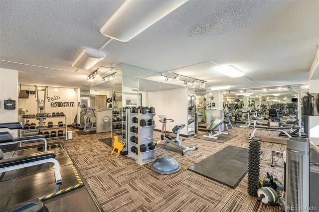 $2,200 | 1020 15th Street, Unit 31J, Denver, CO 80202