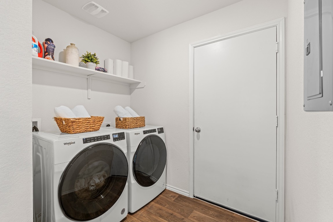 11817 Rush Lane Elgin, TX 78621 - Photo 25 of 30 a utility room with dryer and washer