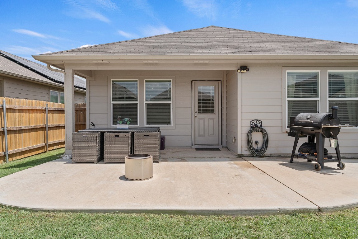 11817 Rush Lane Elgin, TX 78621 - Photo 28 of 30 a view of a house with sitting area and furniture