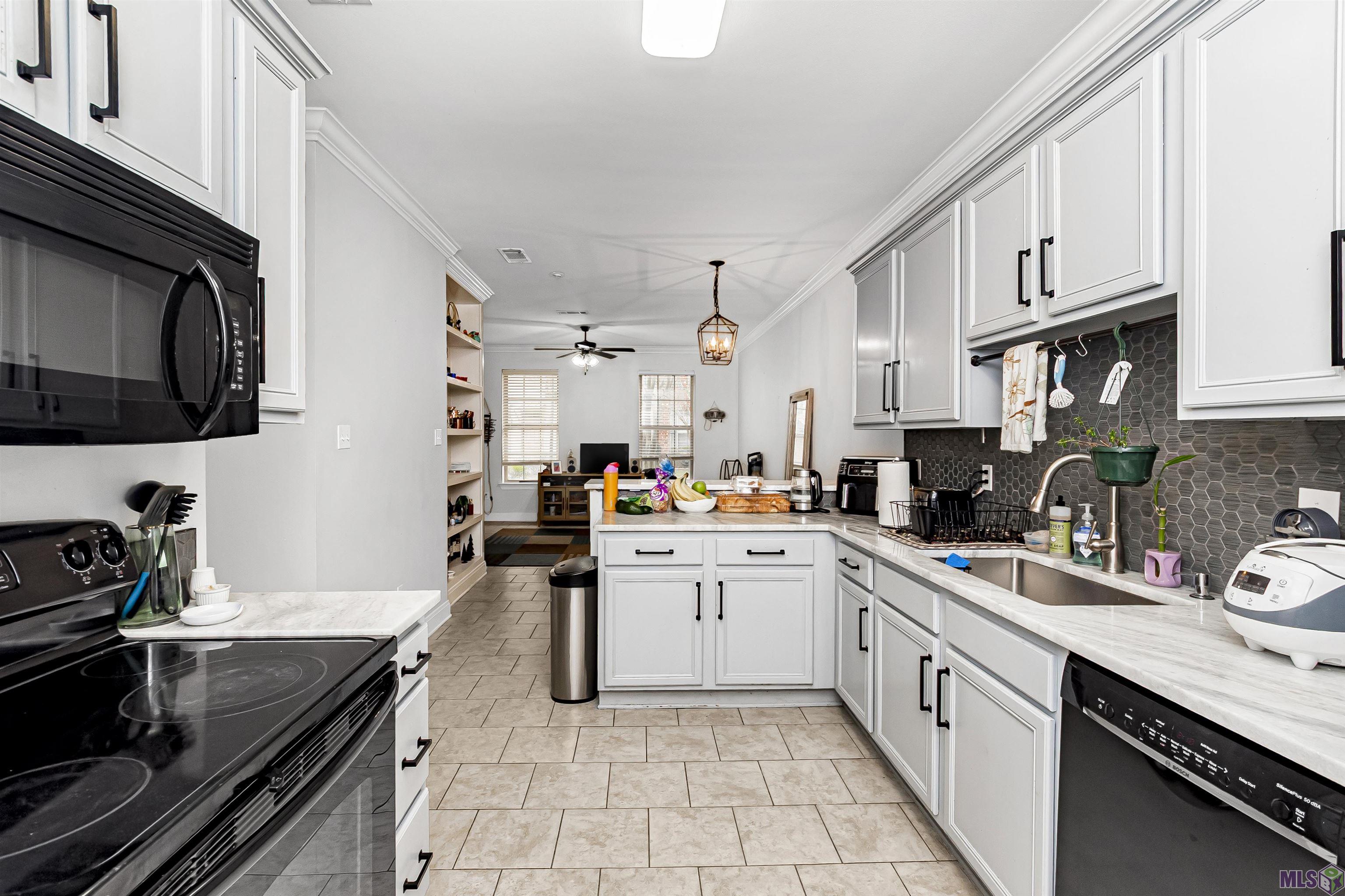 10600 Lakes Boulevard, Unit 1804 Baton Rouge, LA 70810 - Photo 4 of 15