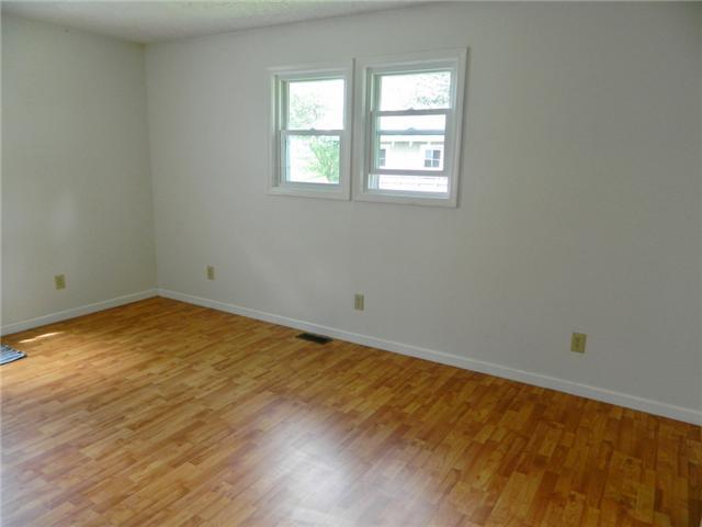 24241 Locust Grove Road Williamsport, OH 43164 - Photo 6 of 14
