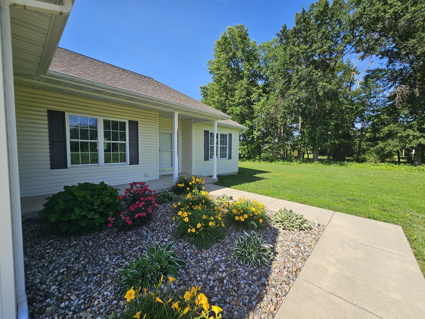 17619 East Angling Road Mount Vernon, IL 62864 - Photo 11 of 37