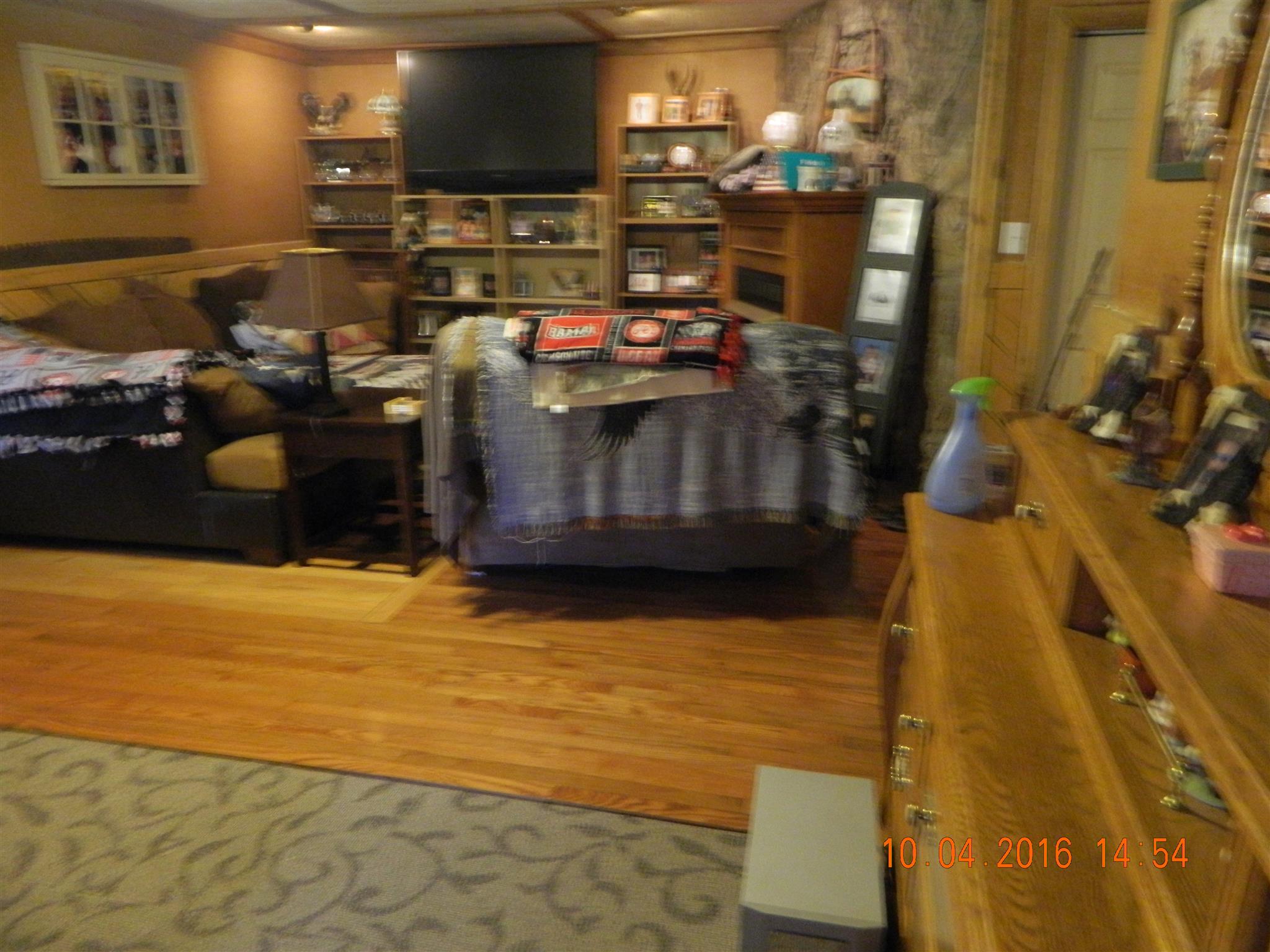 1706 Neptune Road Ashland City, TN 37015 - Photo 11 of 17 Sitting Area in Master Bedroom