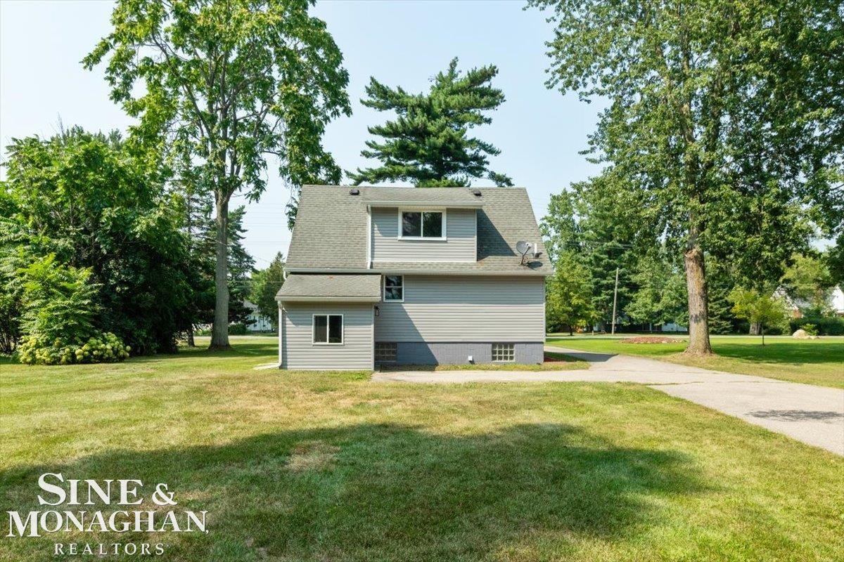 3841 Ravenswood Road Marysville, MI 48040 - Photo 36 of 41 50184555-1bef1076-57c1-43cf-8c45-2d68e10101ed.JPG