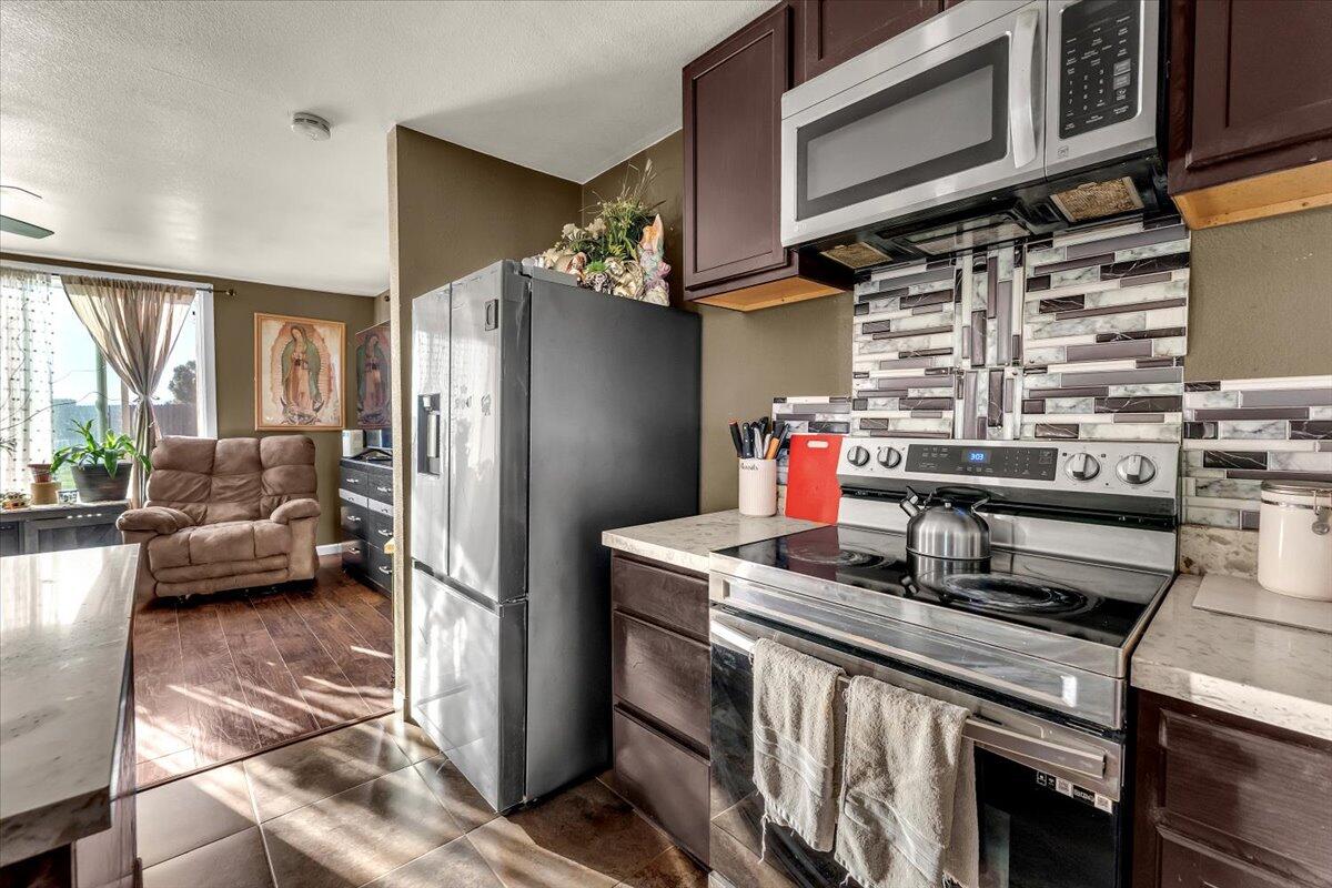 11395 Prairie View Court Red Bluff, CA 96080 - Photo 12 of 52 12-11395 Praire View Ct - I-5