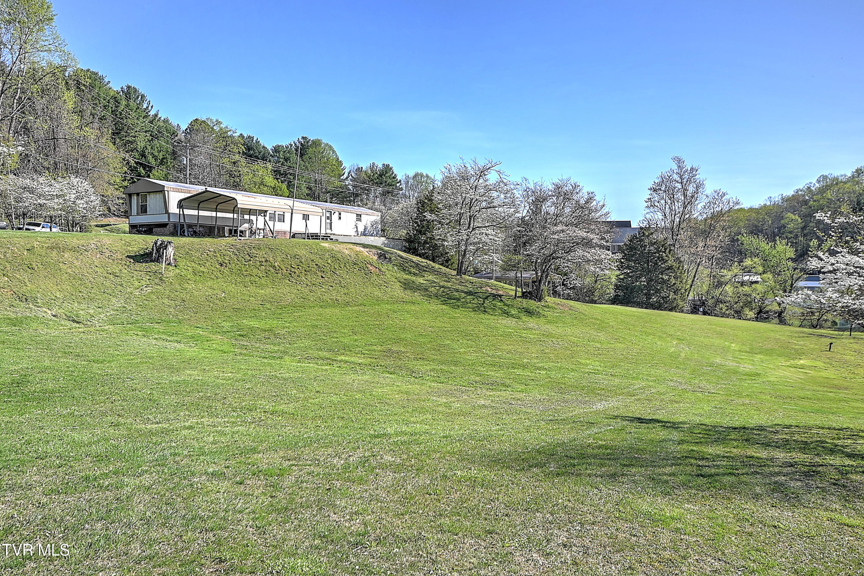 889 Piercetown Road Butler, TN 37640 - Photo 5 of 31 889 Piercetown KR-45