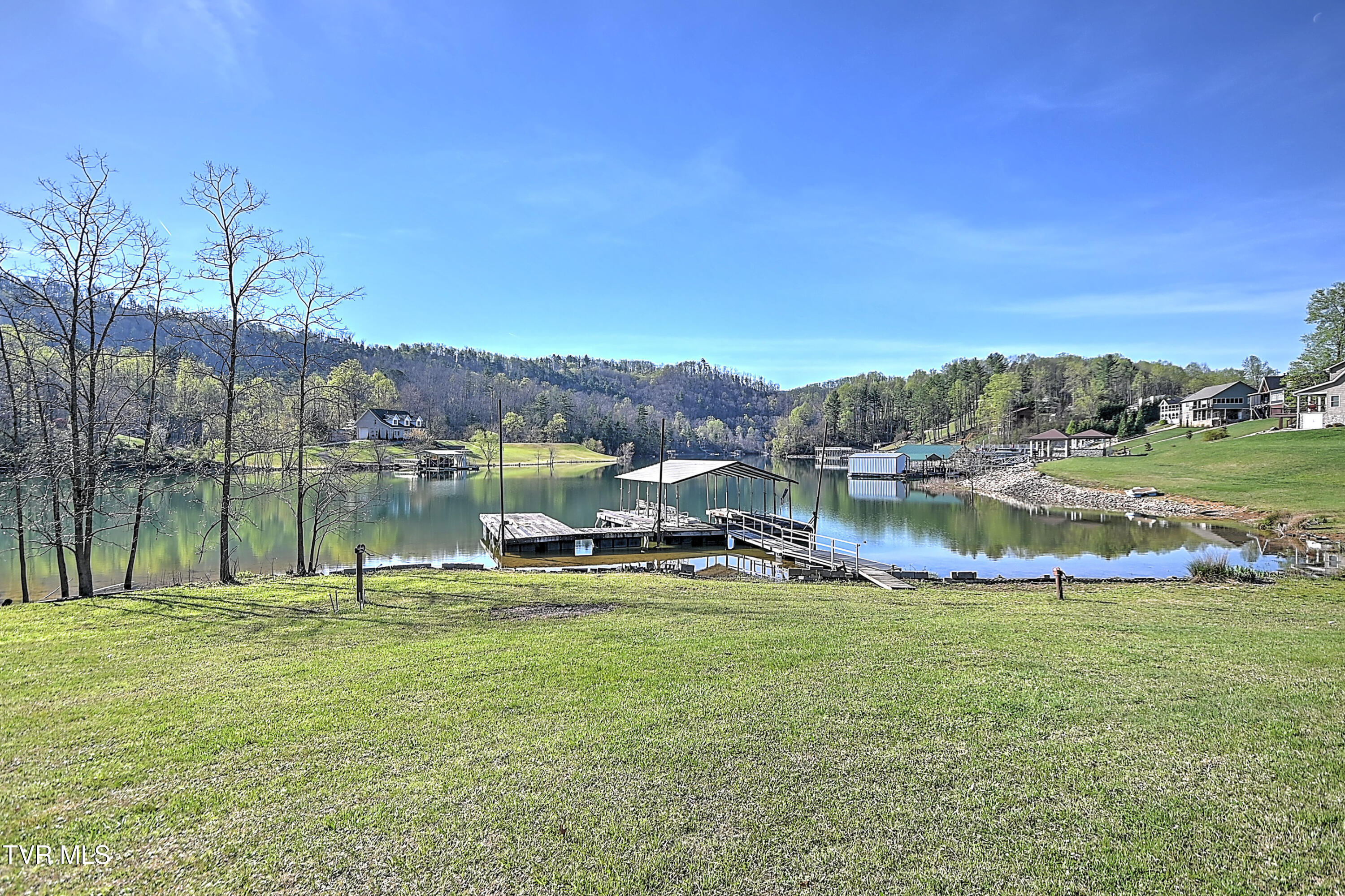 889 Piercetown Road Butler, TN 37640 - Photo 10 of 31 889 Piercetown KR-37