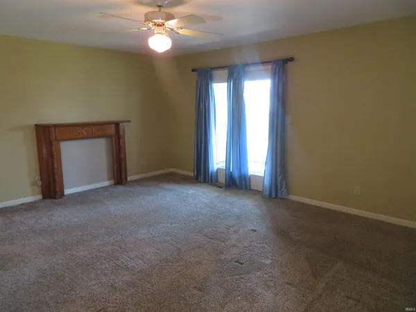 $369,500 | 7511 Middlefleid Road, Newburgh, IN 47630
