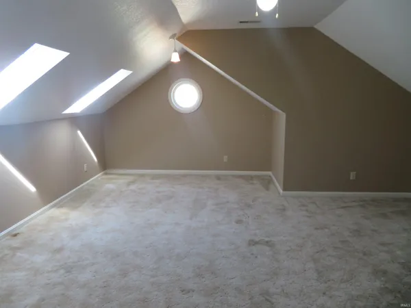 $369,500 | 7511 Middlefleid Road, Newburgh, IN 47630