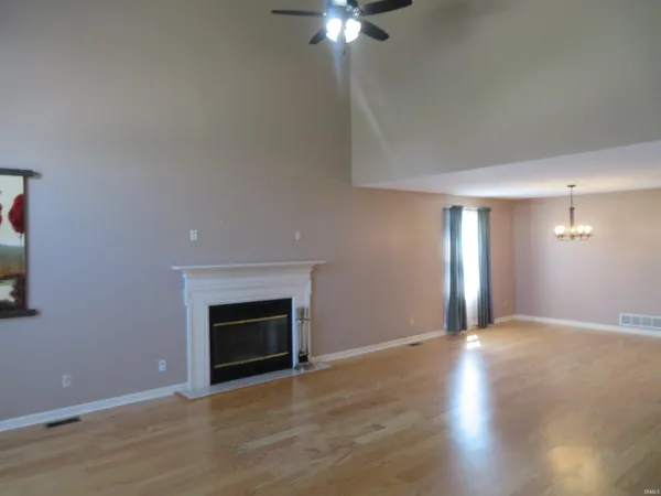 $369,500 | 7511 Middlefleid Road, Newburgh, IN 47630