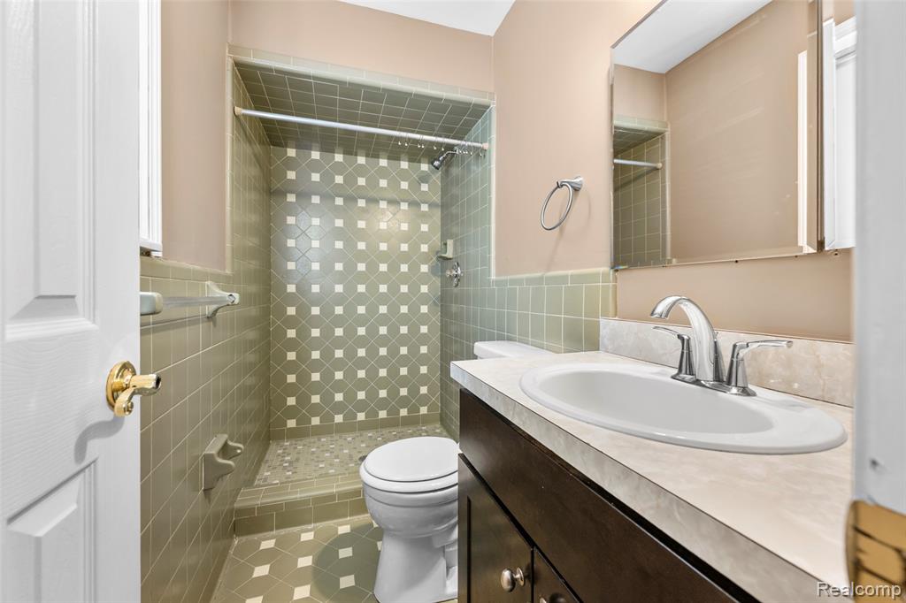 47848 Card Road Macomb, MI 48044 - Photo 21 of 25 Gallery Image 21