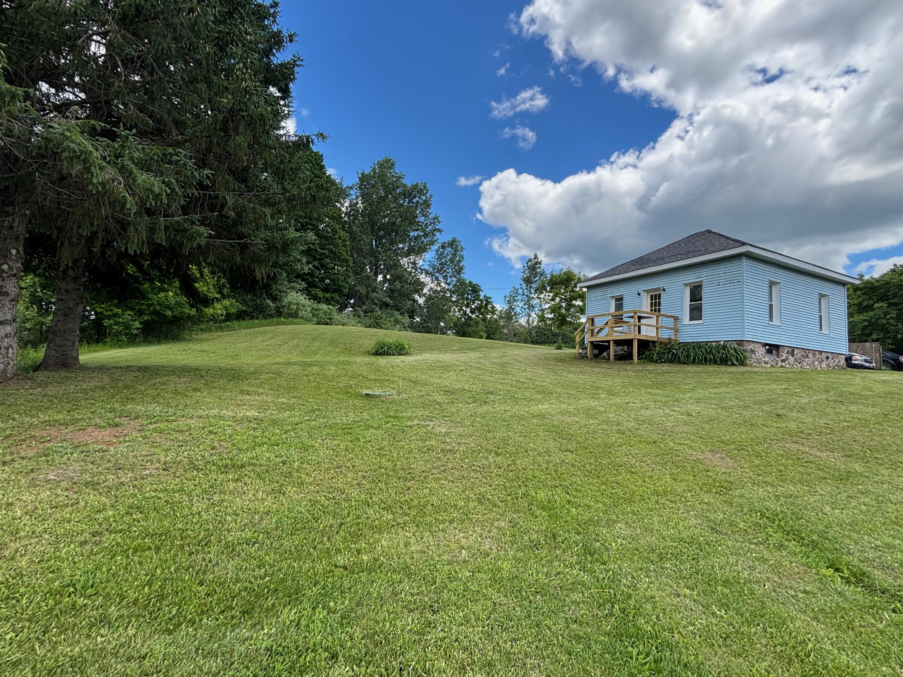 124 Menes Street Walkerville, MI 49459 - Photo 3 of 23 IMG_6700