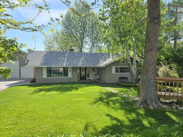 $780,000 | 806 South Barlow Lane, Bishop, CA 93514