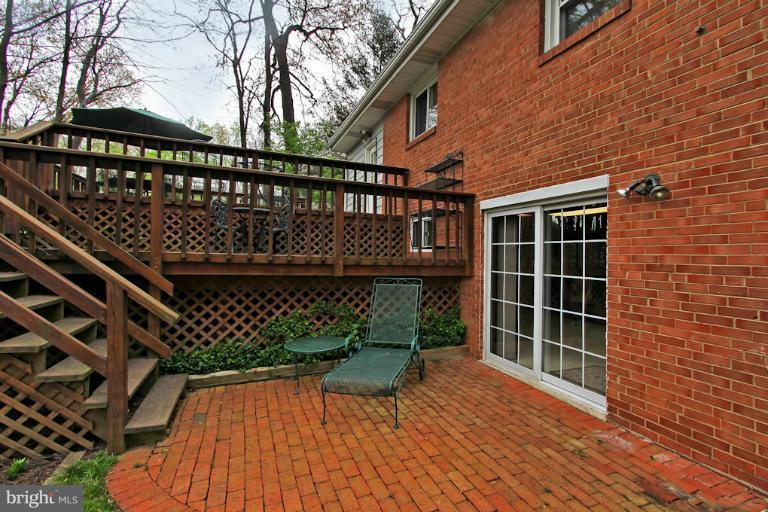 7607 Boulder Street Springfield, VA 22151 - Photo 12 of 30 Exterior (Rear)