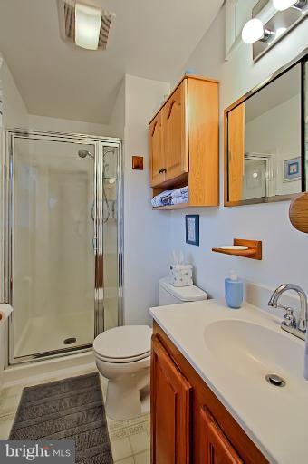 7607 Boulder Street Springfield, VA 22151 - Photo 14 of 30 Bath (Master)