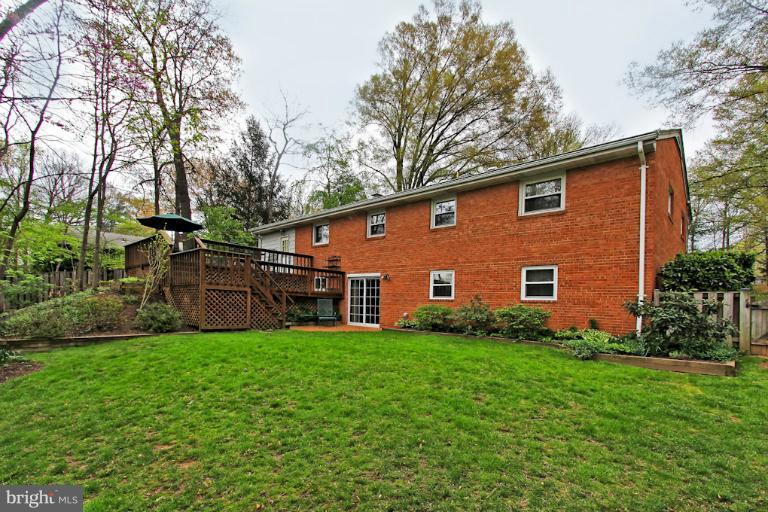 7607 Boulder Street Springfield, VA 22151 - Photo 22 of 30 Exterior (Rear)