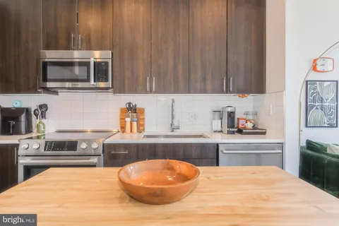 $415,000 | 1500 Pennsylvania Ave. Southeast, Unit 210, Washington, DC 20003