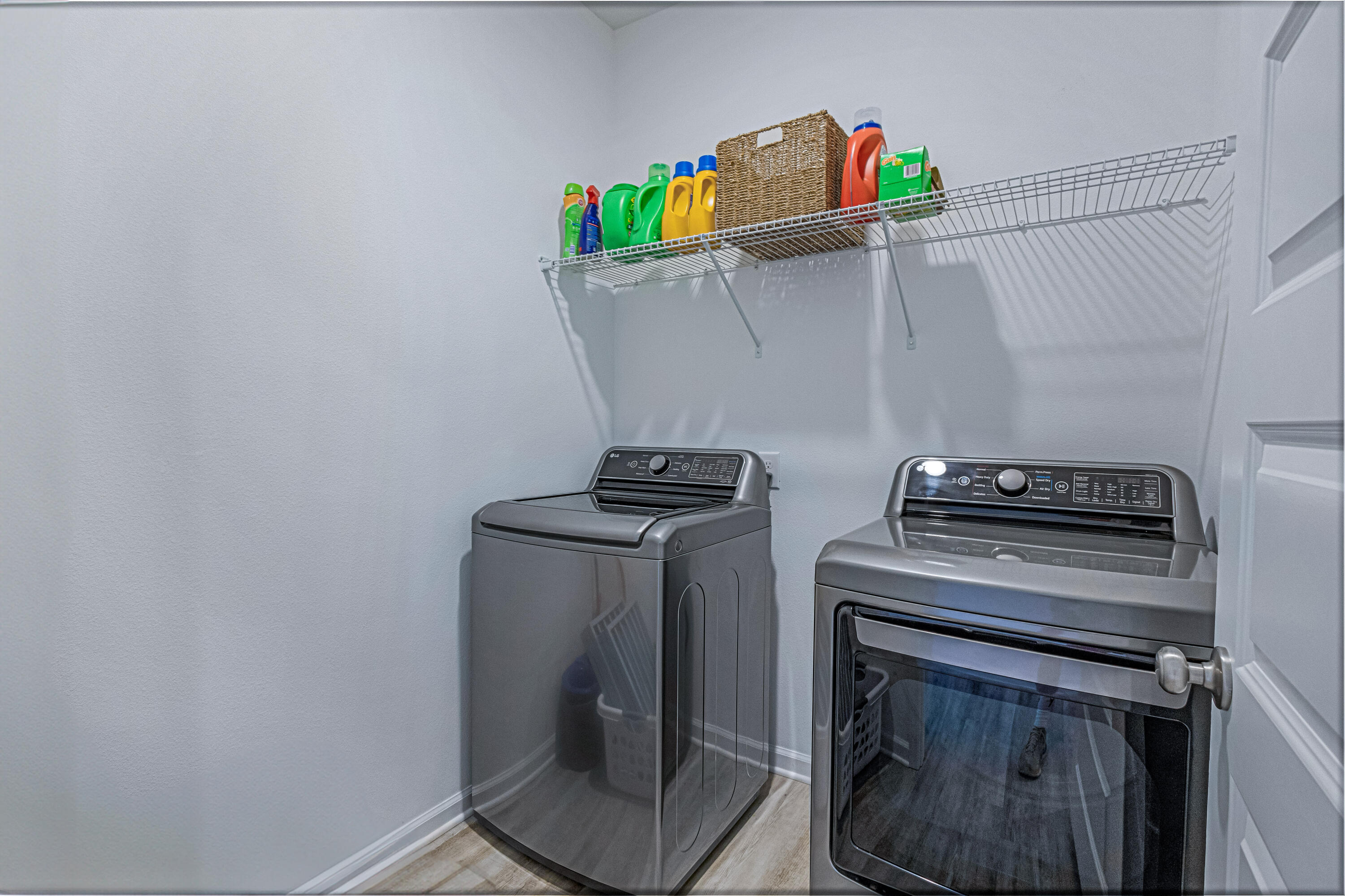 16 Woodsorrel Street Freeport, FL 32439 - Photo 20 of 23 a utility room with dryer and washer